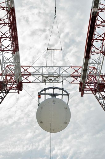 Orion SPLASH P1 Test 7 Swing Test at NASA Langley Research Cente