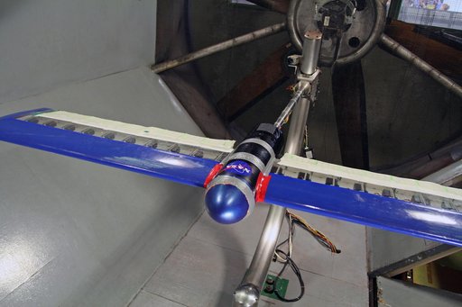 Aeronautic Academy Continuous Trailing Edge Flap