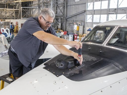 Testing of the External Vision System (XVS) Software on the B200 King Air