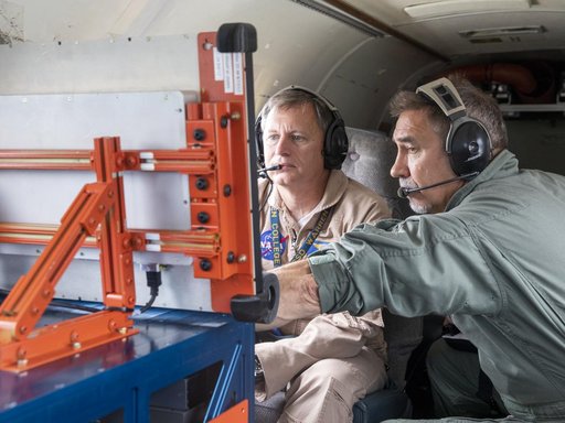 Testing of the External Vision System (XVS) Software on the B200 King Air