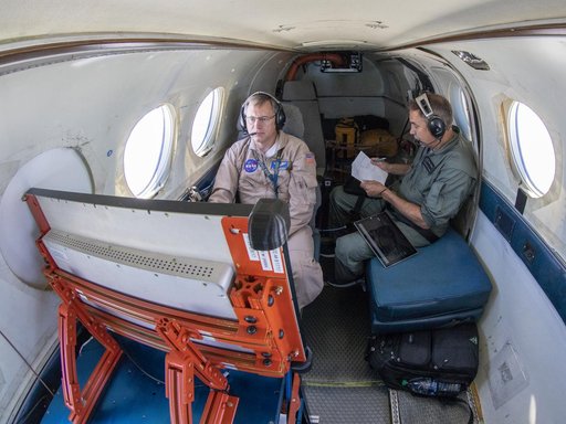 Testing of the External Vision System (XVS) Software on the B200 King Air