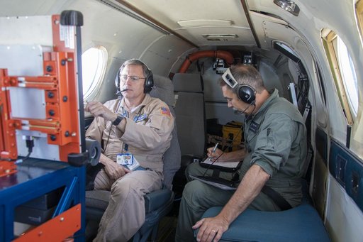 Testing of the External Vision System (XVS) Software on the B200 King Air