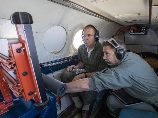 Testing of the External Vision System (XVS) Software on the B200 King Air