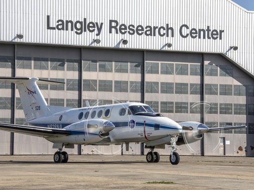 Testing of the External Vision System (XVS) Software on the B200 King Air