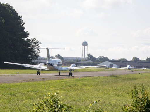 Testing of the External Vision System (XVS) Software on the B200 King Air