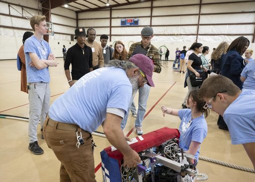 NASA Langley Expose Students to Aerospace Technical Career Fields