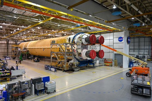 NASA Removes Scaffolding Surrounding Artemis I Rocket Core Stage