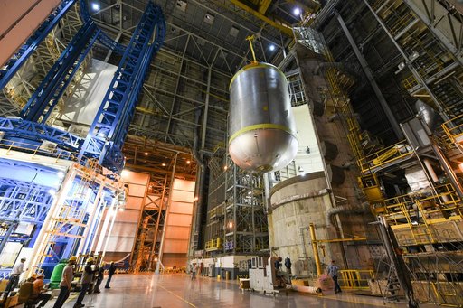NASA Prepares Artemis II Liquid Oxygen Tank for Next Phase of Assembly