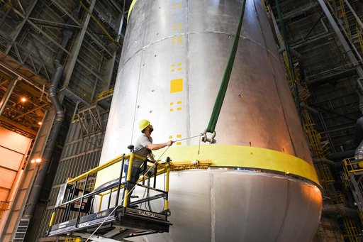 NASA Prepares Artemis II Liquid Oxygen Tank for Next Phase of Assembly