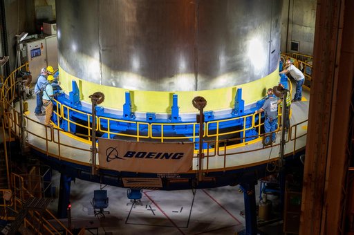 NASA Readies Artemis II Liquid Hydrogen Tank for Next Phase of M