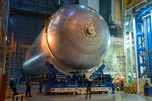 NASA Readies Artemis II Liquid Hydrogen Tank for Next Phase of M