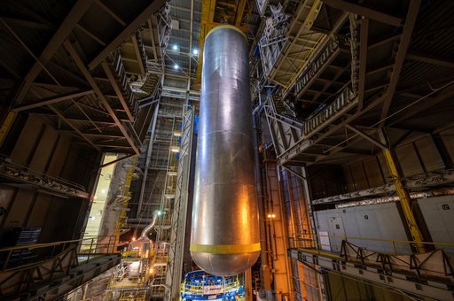 NASA Readies Artemis II Liquid Hydrogen Tank for Next Phase of M