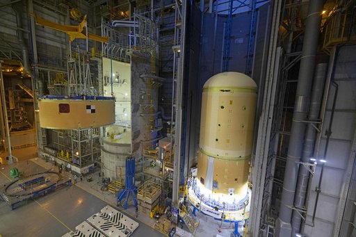NASA Stacks Elements for Upper Portion of Artemis II Core Stage