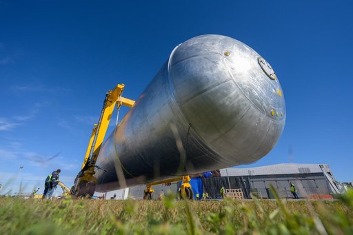SLS Core Stage Liquid Hydrogen Tank Undergoes Testing