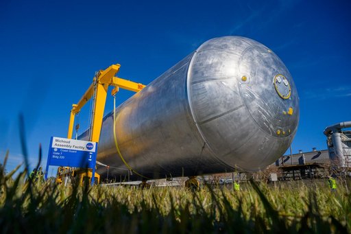 SLS Core Stage Liquid Hydrogen Tank Undergoes Testing