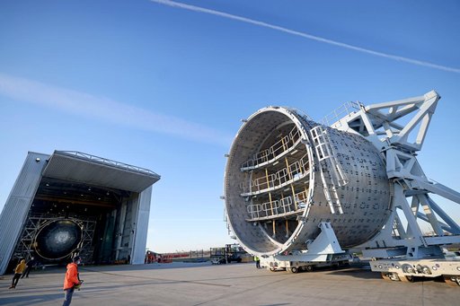 SLS Core Stage Liquid Hydrogen Tank Undergoes Testing