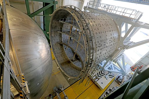 SLS Core Stage Liquid Hydrogen Tank Undergoes Testing