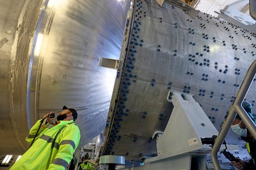 SLS Core Stage Liquid Hydrogen Tank Undergoes Testing