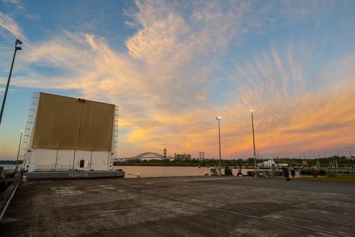 NASA teams load SLS Engine Section for Artemis III mission on Pegasus barge