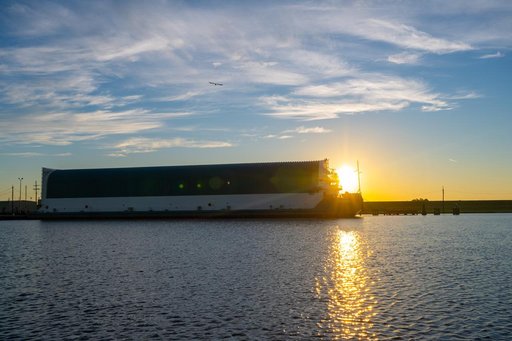 NASA teams load SLS Engine Section for Artemis III mission on Pegasus barge
