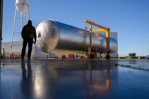 Liquid Hydrogen Tank for Artemis III Moves on to Next Phase of Production