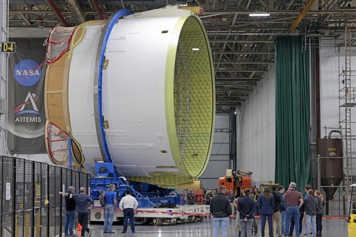 Teams Move Artemis II SLS Engine Section into Position for Final Join