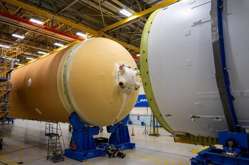 Teams Move Artemis II SLS Engine Section into Position for Final Join