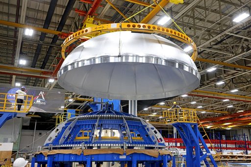 Crews Complete SLS Liquid Oxygen Tank Forward Dome for Artemis IV