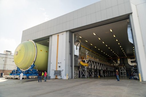Artemis III Liquid Hydrogen Tank Prepares for Thermal Protection System Application