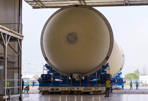 Artemis III Liquid Hydrogen Tank moves into Final Assembly