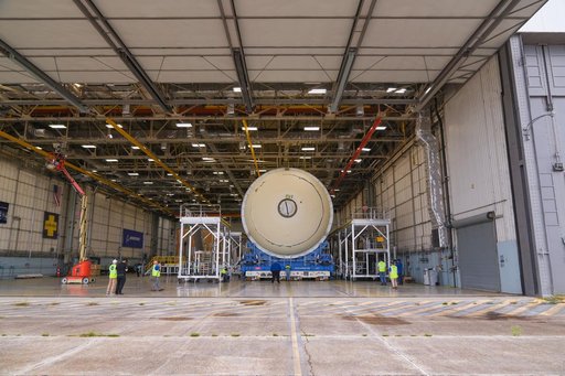 Artemis III Liquid Hydrogen Tank moves into Final Assembly