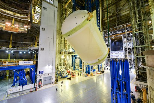 Artemis III Liquid Oxygen Tank Moves to Vertical Configuration at Michoud