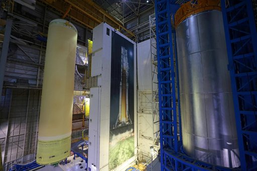 Artemis III Liquid Hydrogen Tank Moves to Final Assembly