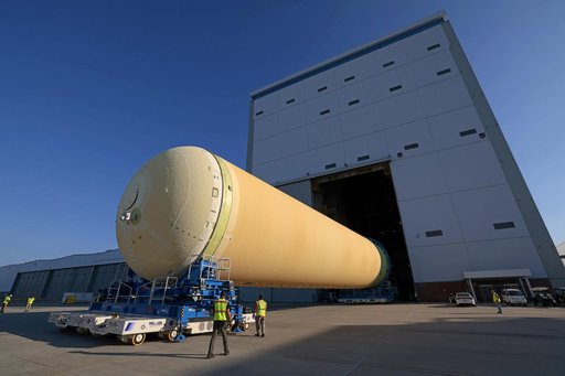 Artemis III Liquid Hydrogen Tank Moves to Final Assembly