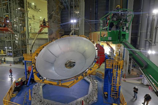 Core Stage Four Liquid Hydrogen Tank Aft Dome Lifts into Vertical Assembly Center