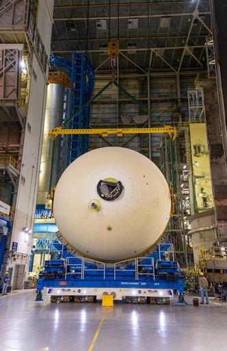 Artemis III Liquid Oxygen Tank Lifted to Mate to Intertank