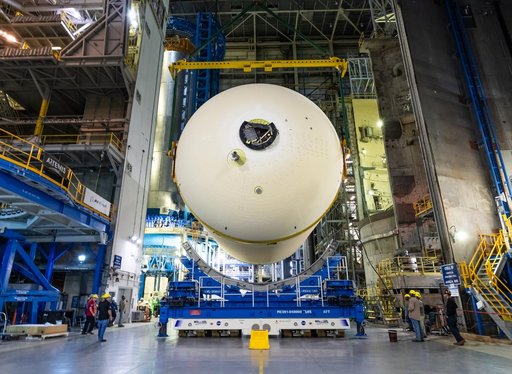 Artemis III Liquid Oxygen Tank Lifted to Mate to Intertank