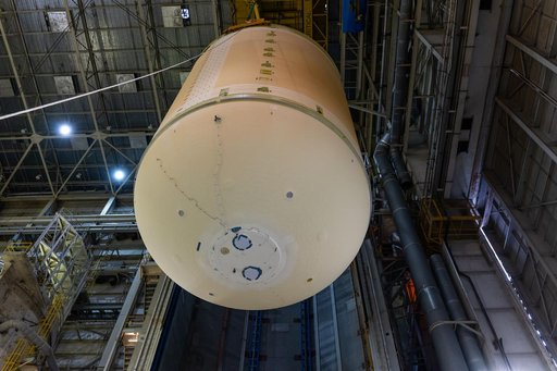 Artemis III Liquid Oxygen Tank Lifted to Mate to Intertank