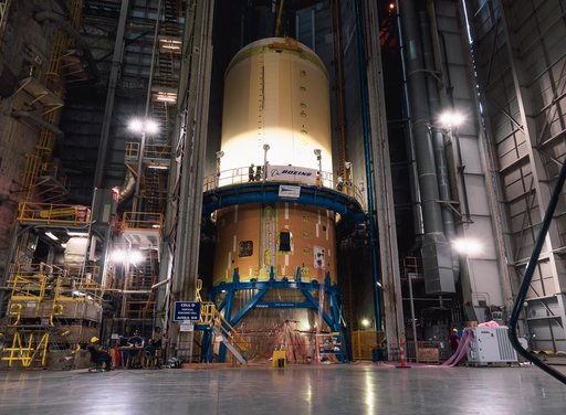 Artemis III Liquid Oxygen Tank Lifted to Mate to Intertank