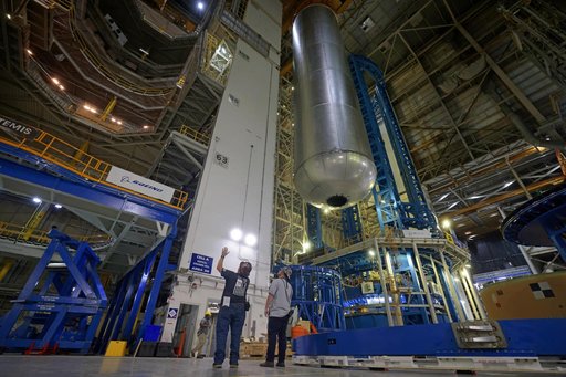 Fourth Liquid Hydrogen Tank for NASA’s Space Launch System Rocket Assembled