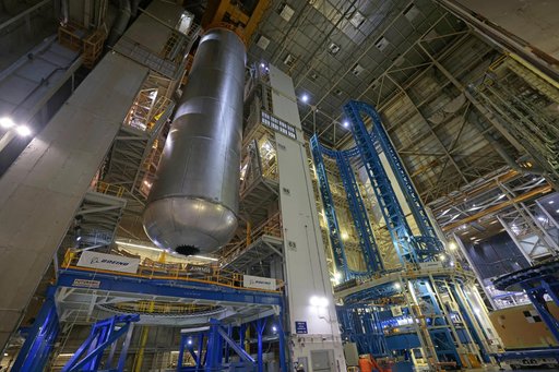Fourth Liquid Hydrogen Tank for NASA’s Space Launch System Rocket Assembled