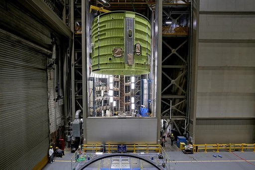 Teams Prepare Artemis IV Intertank for Thermal Protection System