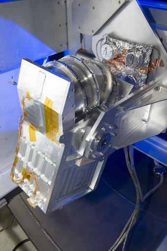 Dual Ion Spectrometer (DIS) engineering test unit