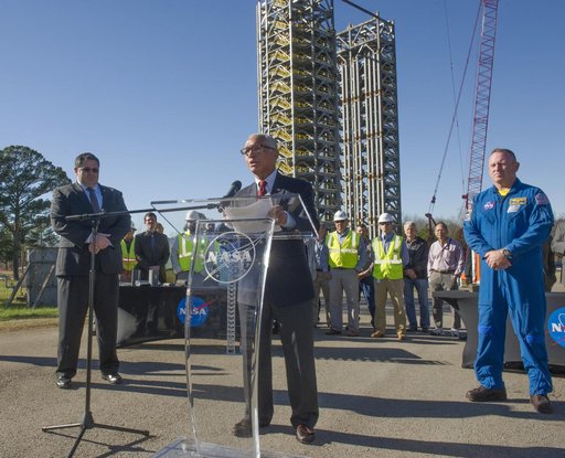 CHARLES BOLDEN ADDRESSES MEDIA