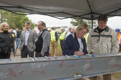 HEATHER HANEY SIGNS FINAL BEAM AT TEST STAND 4693