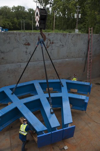 SLS ENGINE SECTION PEDESTALS AND ENGINE SECTION SPIDER QUADRANTS