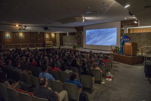 EXPEDITION 47/48 CREW VISIT TO MSFC.