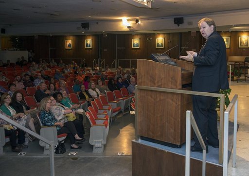 Author Rick Bragg speaks to Marshall employees during the annual