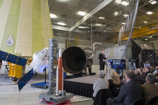 NASA Acting Administrator Robert Lightfoot presents the 2018 "St