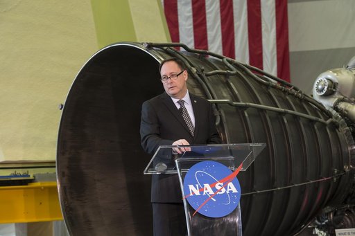 NASA Acting Administrator Robert Lightfoot presents the 2018 "St